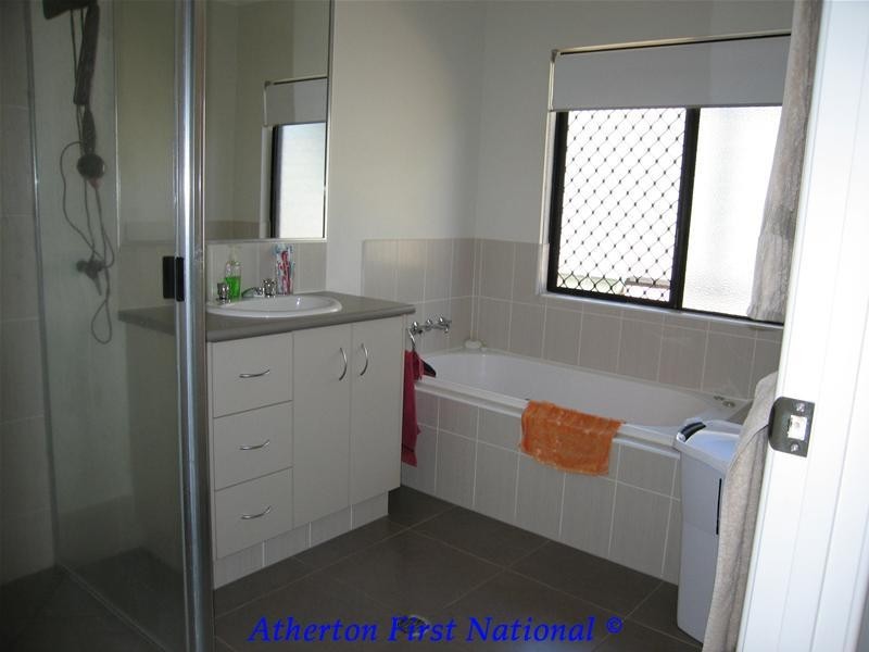 40 Neal Street, Atherton QLD 4883