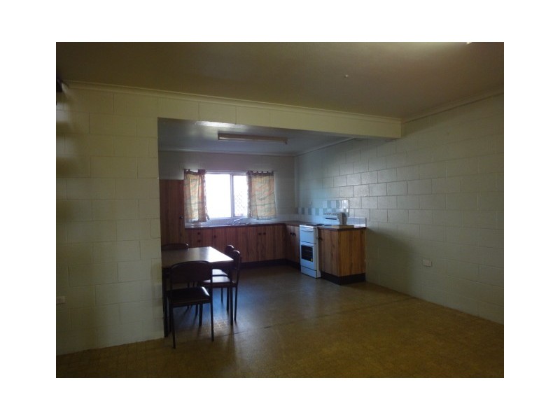 24 Herberton Rd, Atherton QLD 4883