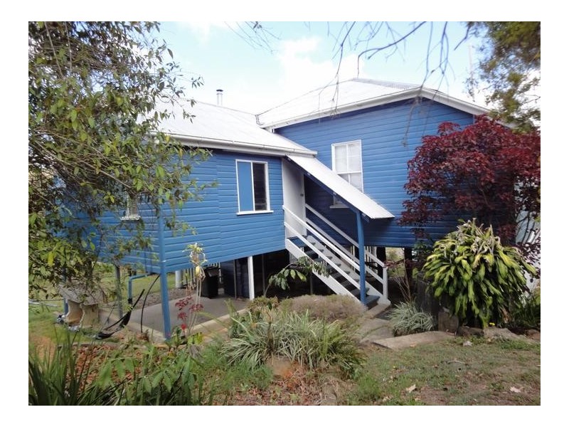 8 Florence Street, Herberton QLD 4887