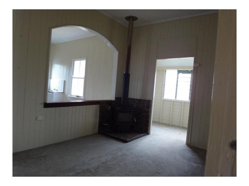 8 Florence Street, Herberton QLD 4887