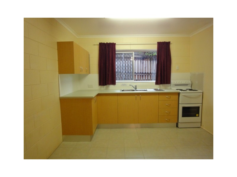 4/10 Alice street, Atherton QLD 4883