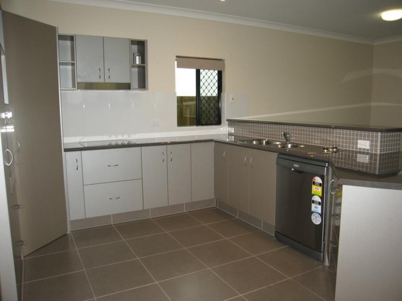 13 Carnation Street, Atherton QLD 4883