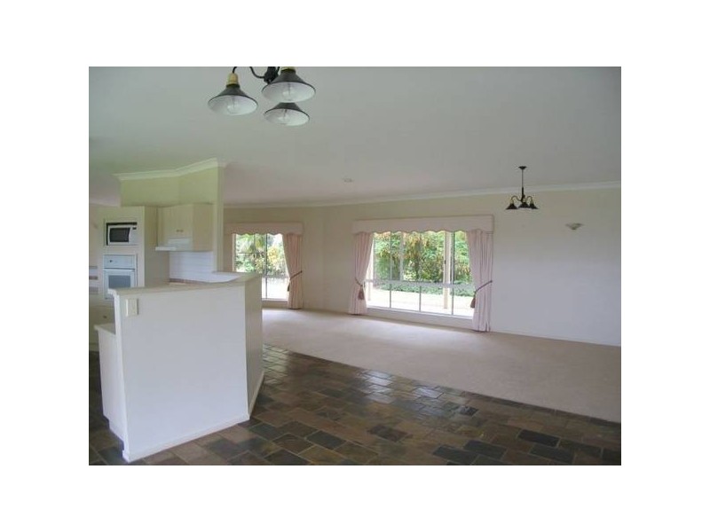 6 Bailey CLOSE, Atherton QLD 4883