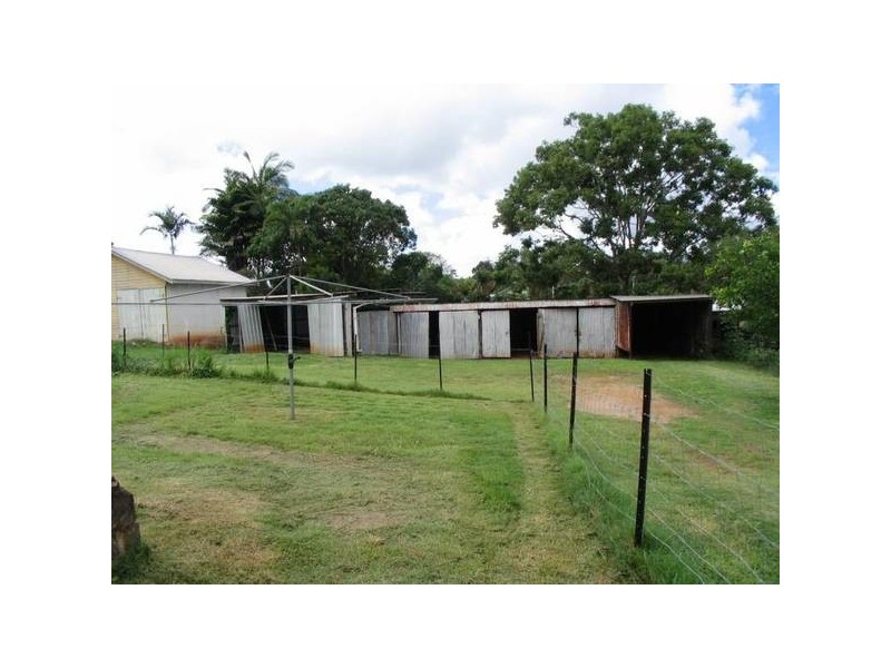 25 Robert STREET, Atherton QLD 4883