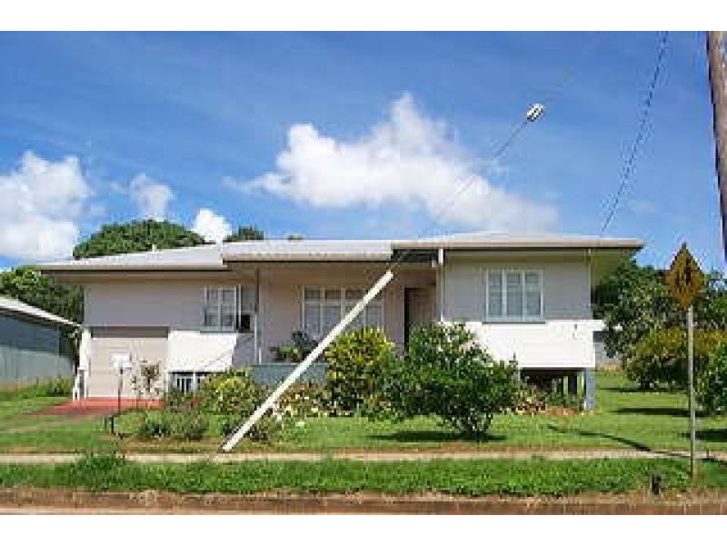 8 Maple STREET, Yungaburra QLD 4884