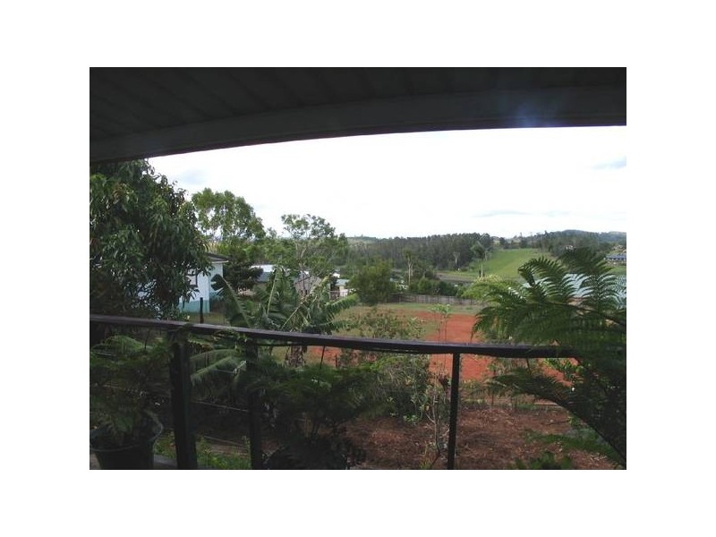 10 Currawong, Yungaburra QLD 4884