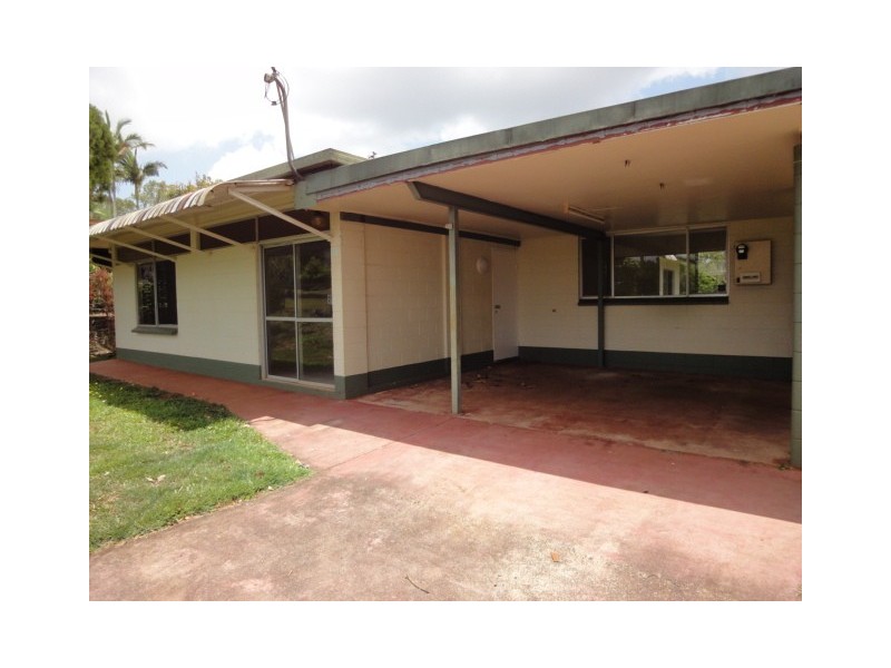 17 Fifth Ave, Atherton QLD 4883