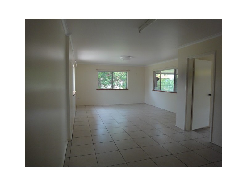 17 Fifth Ave, Atherton QLD 4883