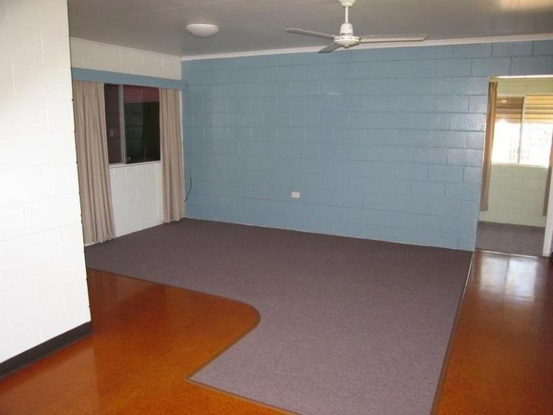33 Main St, Tolga QLD 4882