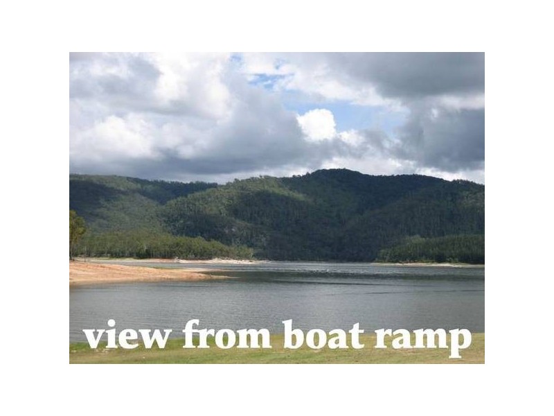 6 Palm Street, Tinaroo QLD 4872