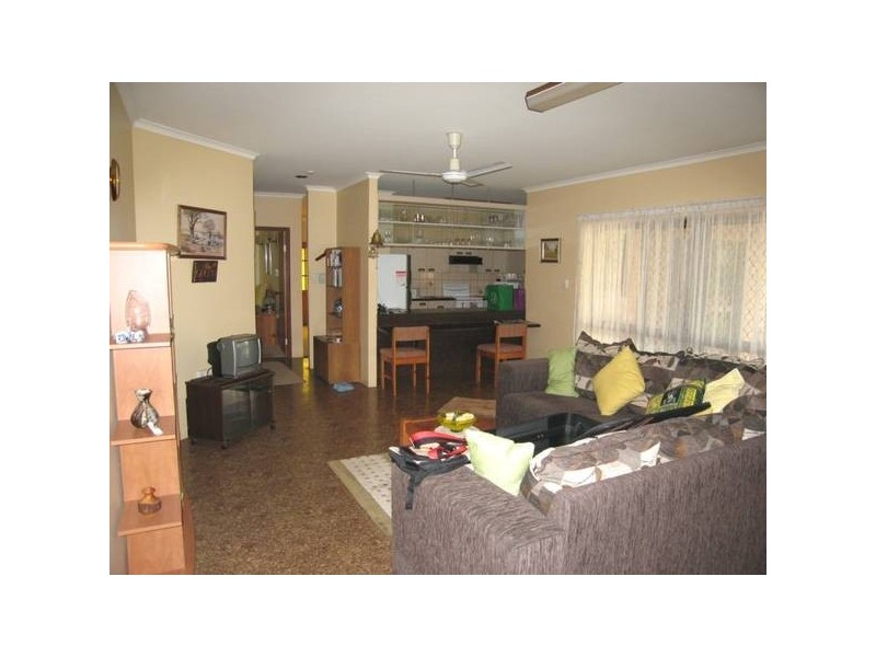 6 Palm Street, Tinaroo QLD 4872