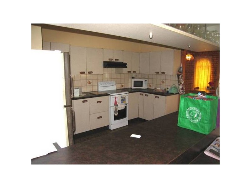 6 Palm Street, Tinaroo QLD 4872