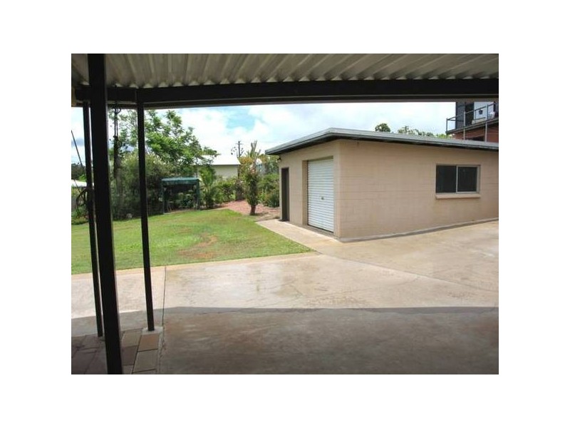 6 Palm Street, Tinaroo QLD 4872