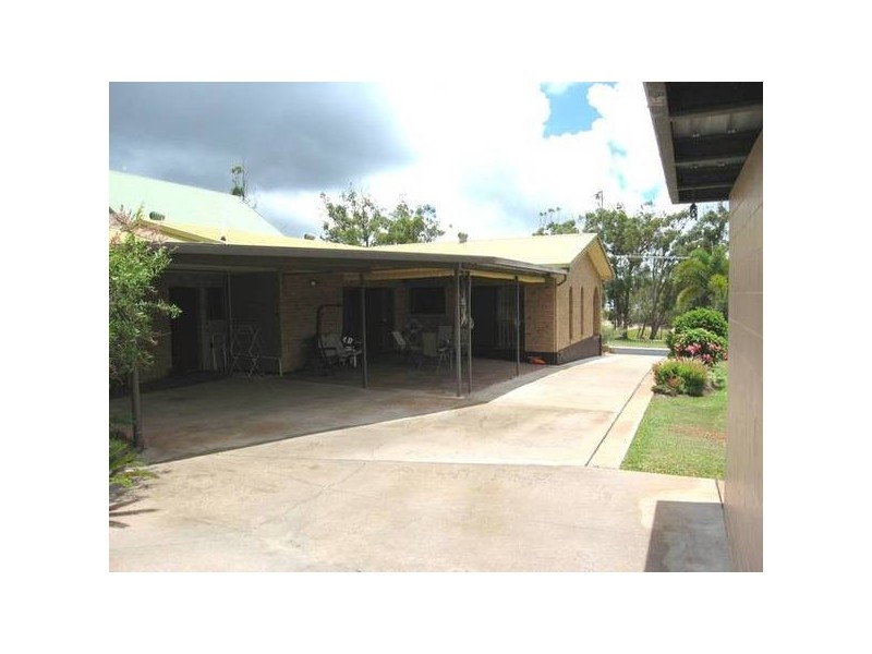 6 Palm Street, Tinaroo QLD 4872