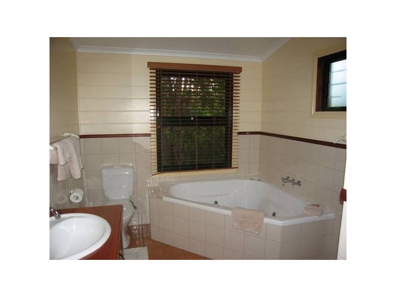 Yungaburra QLD 4884