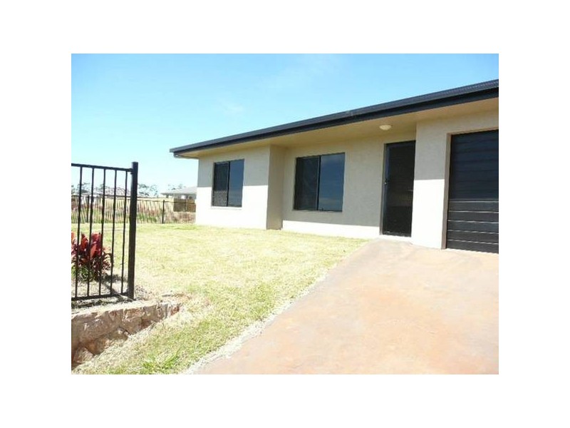 2/2 Austin, Atherton QLD 4883