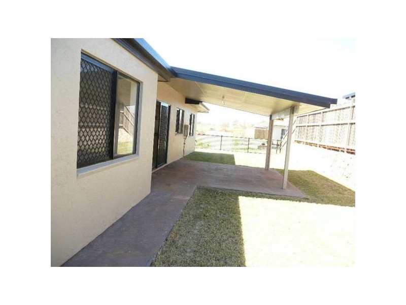 2/2 Austin, Atherton QLD 4883
