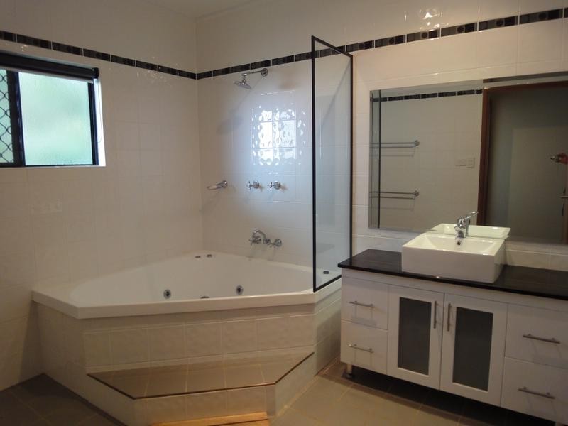 B/11 Bunya Street, Yungaburra QLD 4884