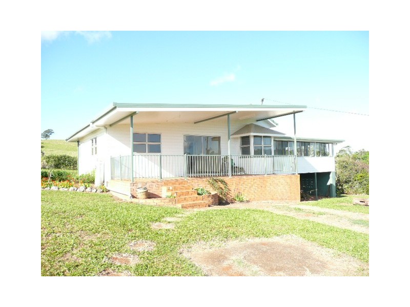 42 Toohey Road, Lake Eacham QLD 4884