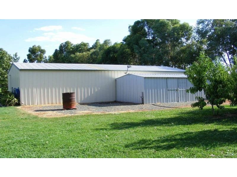 11 Amarco Lane, Kyabram VIC 3620