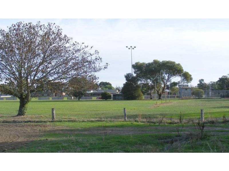 76 Midland Highway, Stanhope VIC 3623