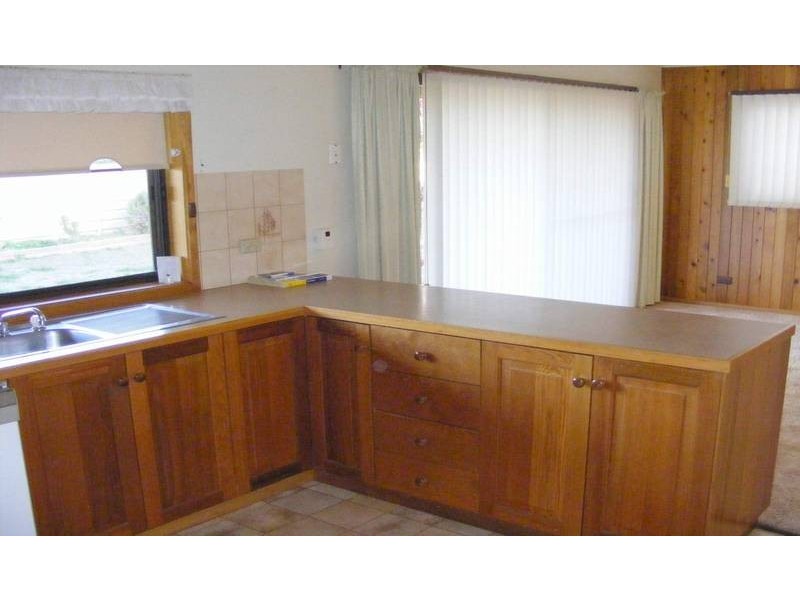 27 Outram Avenue, Kyabram VIC 3620