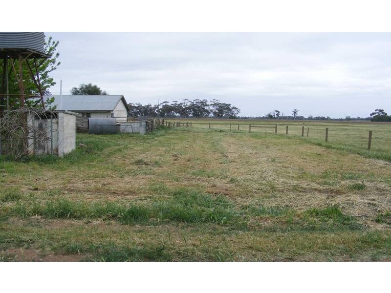 1086 Graham Road, Kyabram VIC 3620
