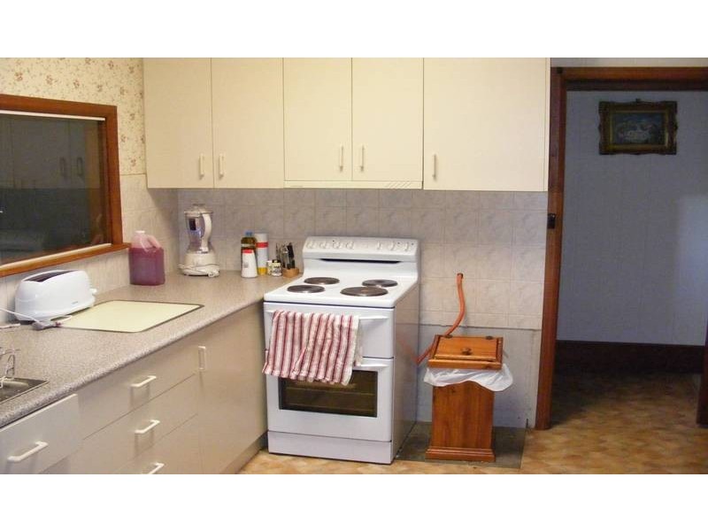 16 Tehan Avenue, Kyabram VIC 3620