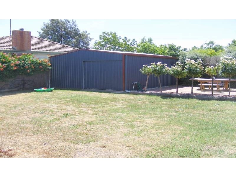 68 Lake Road, Kyabram VIC 3620
