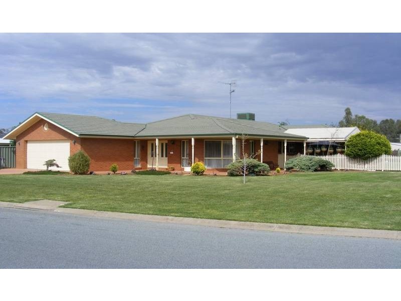 8 Deakin Grove, Tongala VIC 3621