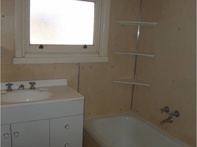 28 Saunders Street, Kyabram VIC 3620