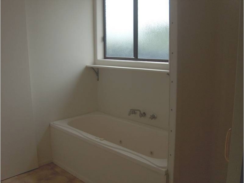 69 Fenaughty Street, Kyabram VIC 3620