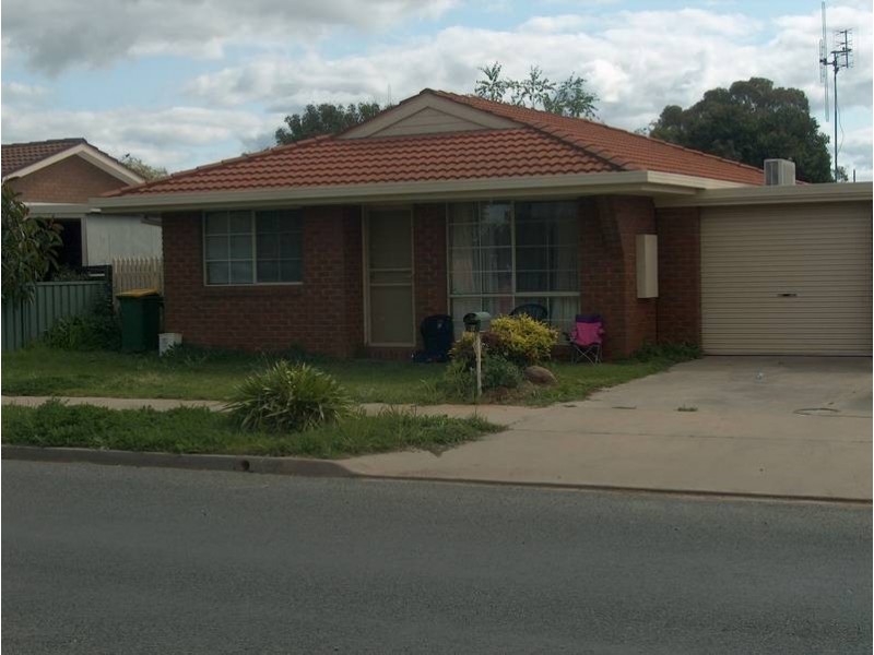 9 Barton Road, Kyabram VIC 3620