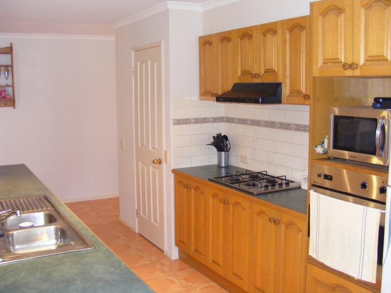 42 Munro Crescent, Kyabram VIC 3620