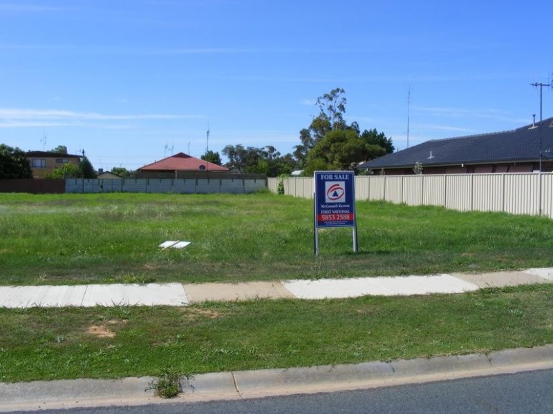 22 Munro Crescent, Kyabram VIC 3620