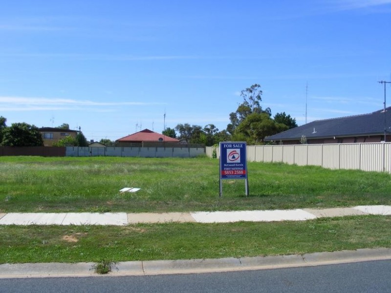 22 Munro Crescent, Kyabram VIC 3620