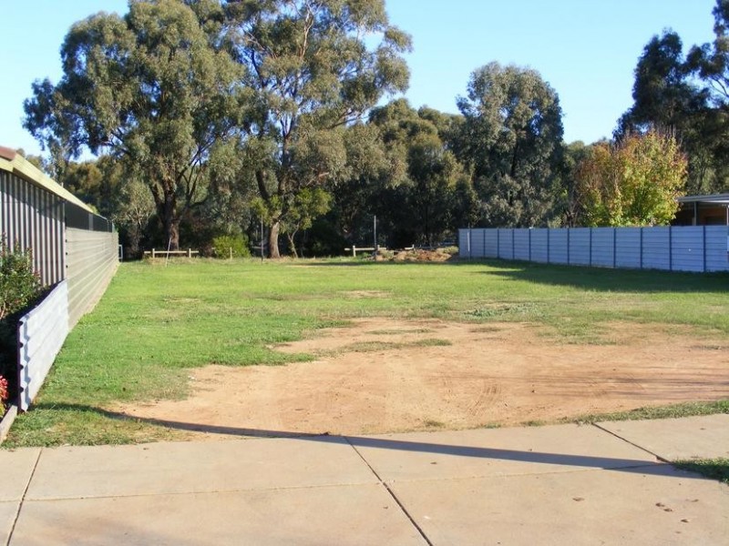 5 Outram Avenue, Kyabram VIC 3620