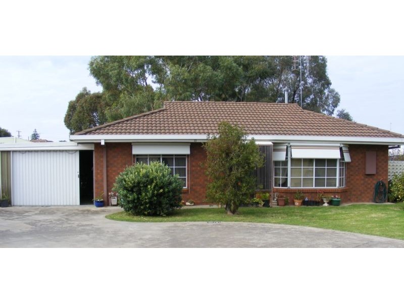 9 & 10/19-21 Allan Street, Kyabram VIC 3620