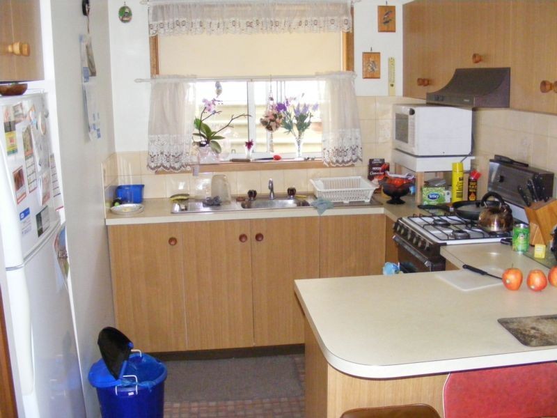 9 & 10/19-21 Allan Street, Kyabram VIC 3620