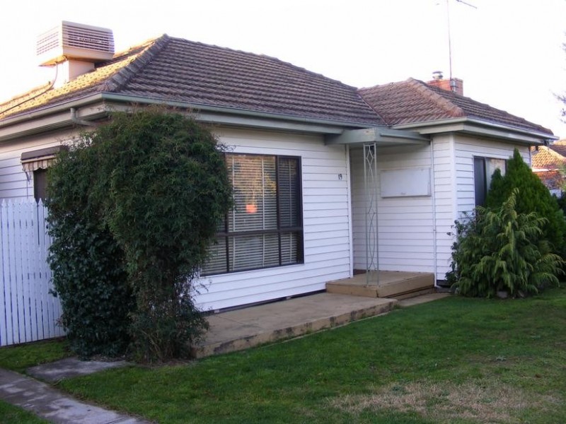 19 Racecourse Road, Kyabram VIC 3620