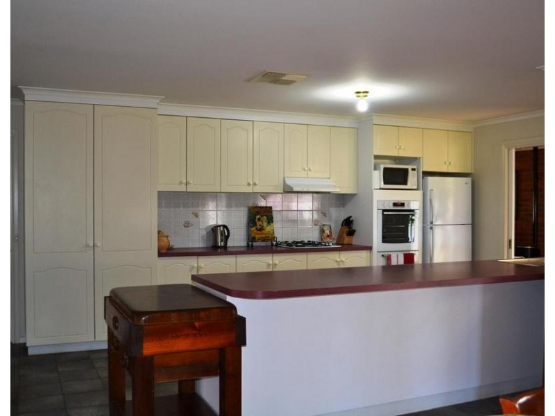 25 Memorial Drive, Tongala VIC 3621