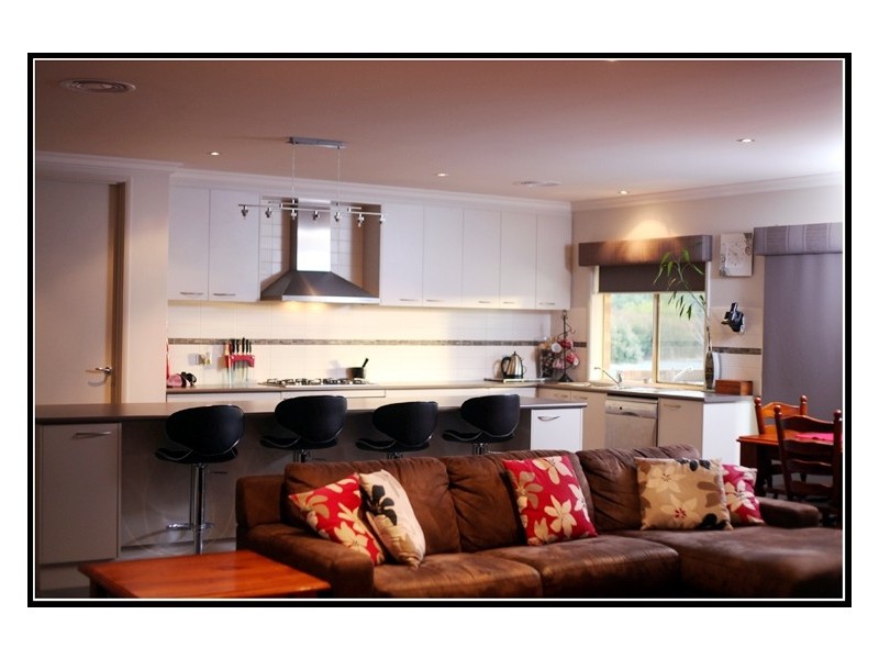 14 Jenmar Drive, Kyabram VIC 3620