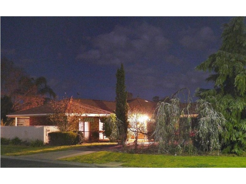 35 Munro Crescent, Kyabram VIC 3620