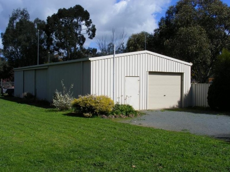 9 Munro Crescent, Kyabram VIC 3620