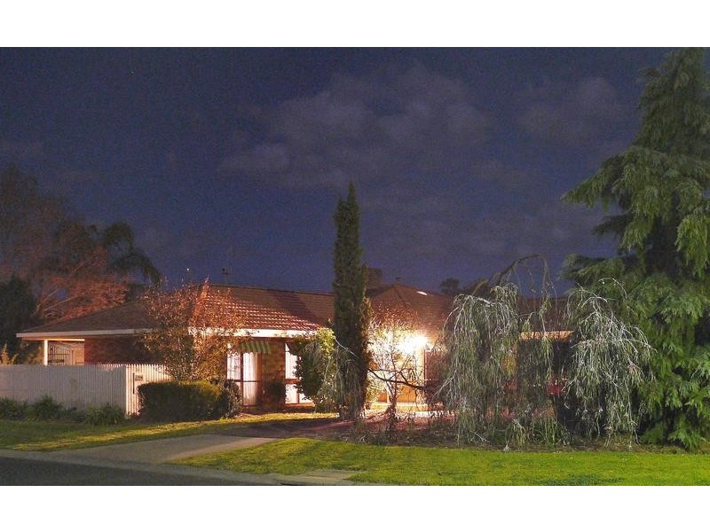 35 Munro Crescent, Kyabram VIC 3620