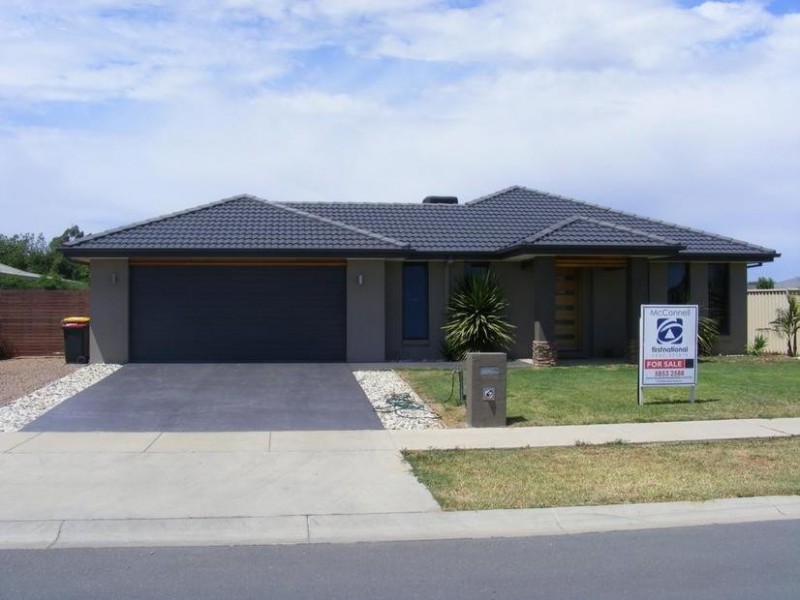 29 Tehan Ave, Kyabram VIC 3620