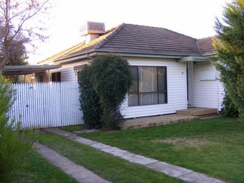 19 Racecourse Road, Kyabram VIC 3620