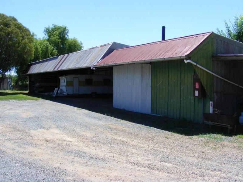 43 Robinsons Lane, Kyabram VIC 3620