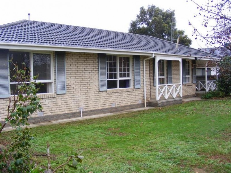 65 Fenaughty Street, Kyabram VIC 3620