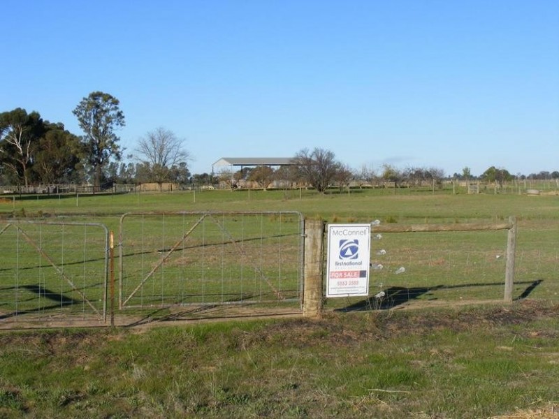 Cnr Finlay Road & Castles Road, Tongala VIC 3621